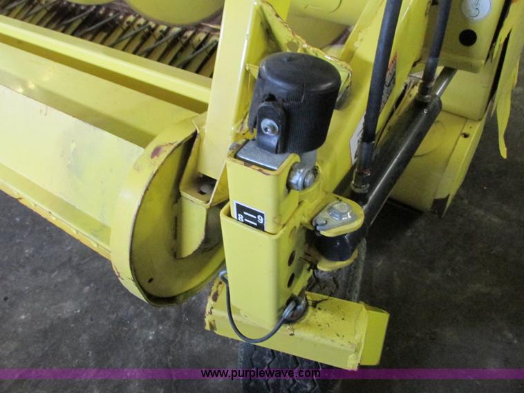image for item G8872 2010 John Deere 645C forage head