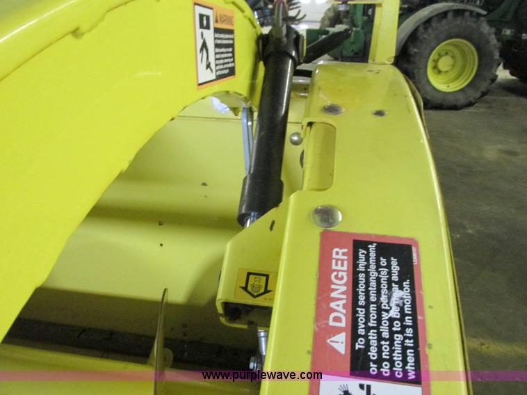 image for item G8872 2010 John Deere 645C forage head