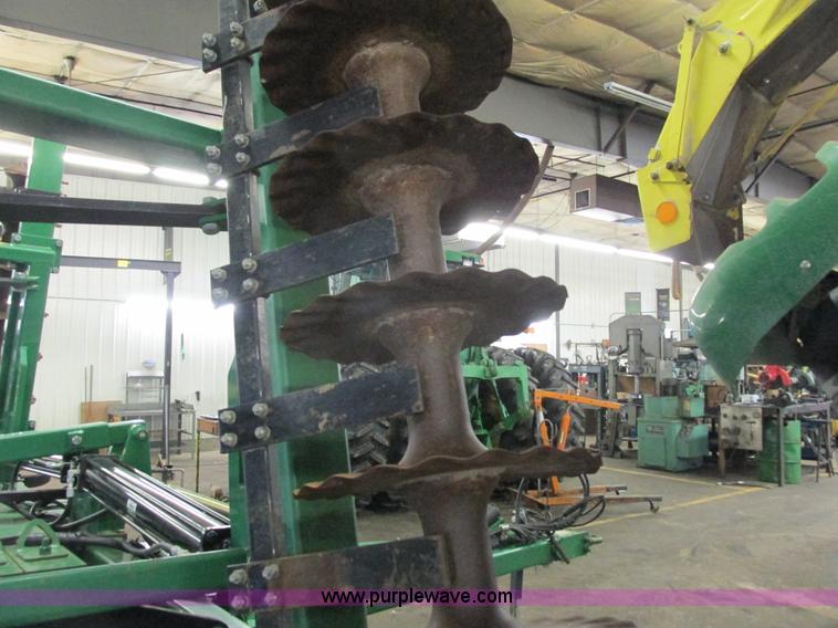 image for item G8873 2009 Great Plains 2400TT disk