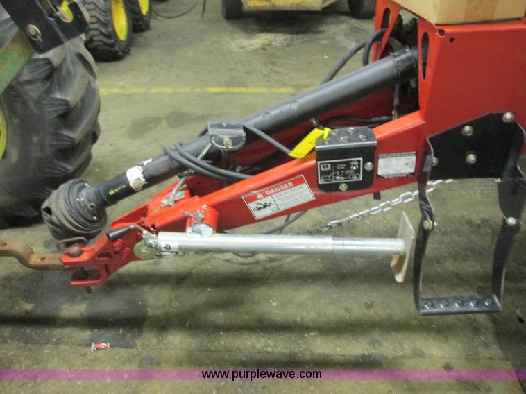 image for item G8874 2005 New Holland BR780 round baler