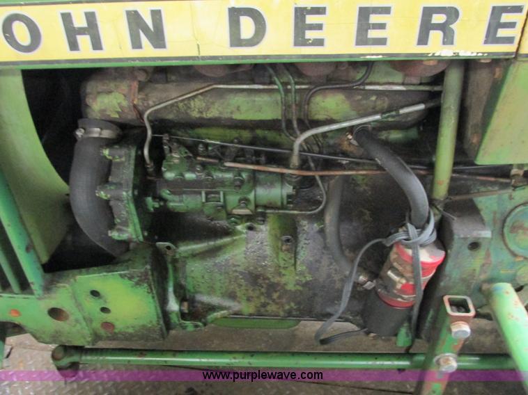 image for item G8875 1978 John Deere 2240 tractor