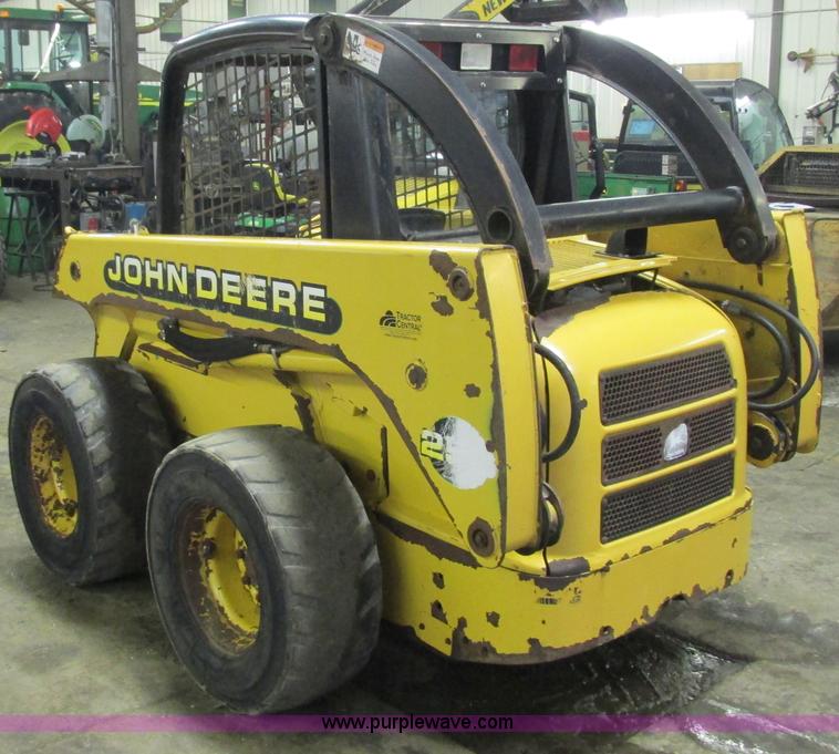 image for item G8876 2001 John Deere 250 skid steer