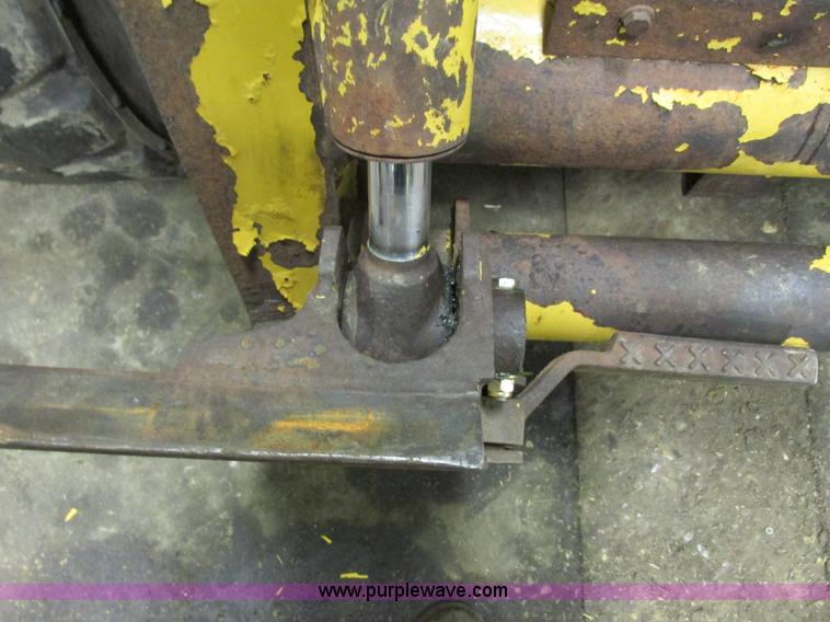 image for item G8876 2001 John Deere 250 skid steer