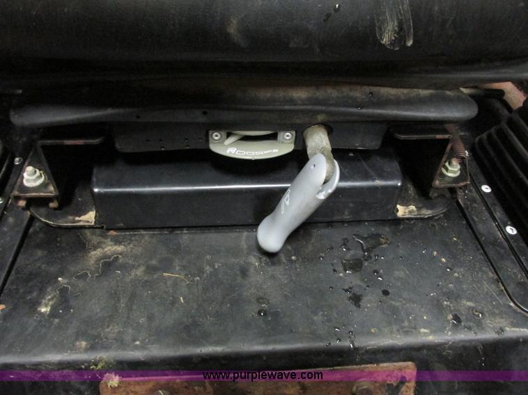 image for item G8876 2001 John Deere 250 skid steer