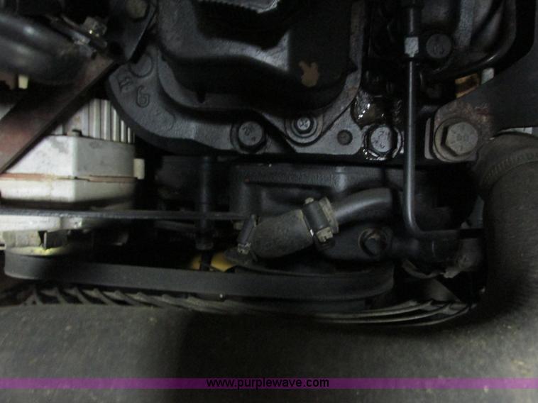 image for item G8876 2001 John Deere 250 skid steer