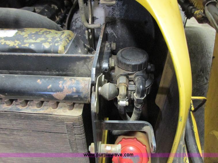 image for item G8876 2001 John Deere 250 skid steer