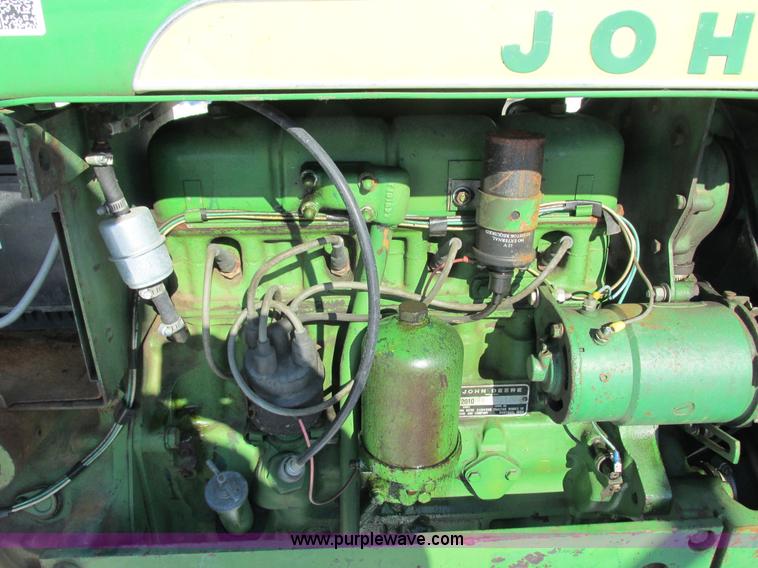 image for item G8877 1963 John Deere 2010 tractor