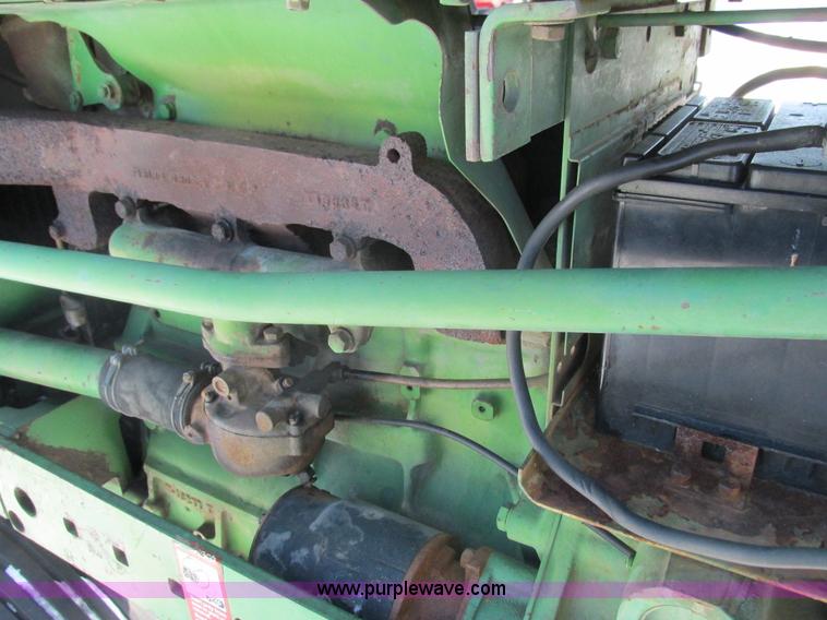 image for item G8877 1963 John Deere 2010 tractor