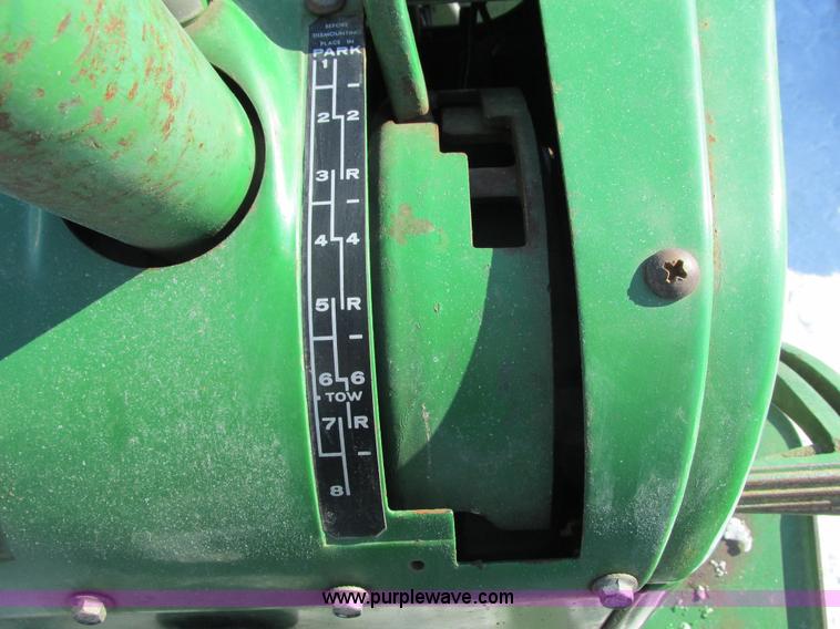 image for item G8877 1963 John Deere 2010 tractor