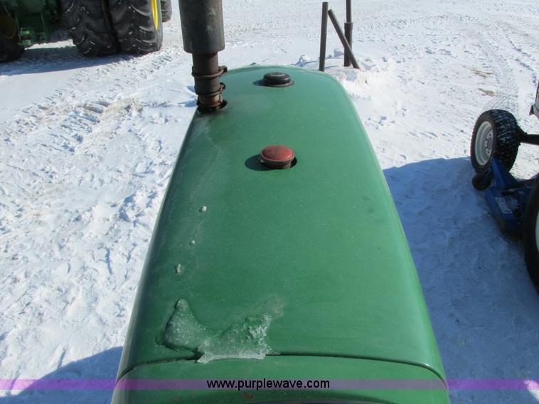 image for item G8877 1963 John Deere 2010 tractor