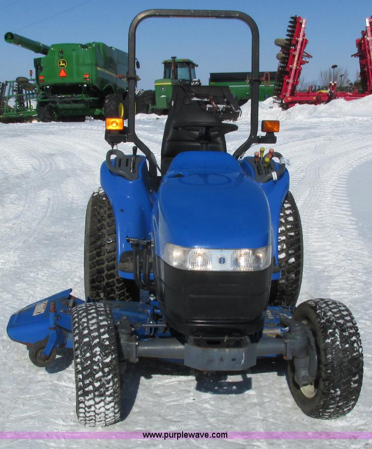 image for item G8879 2001 New Holland TC25D MFWD garden tractor
