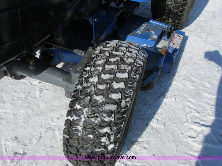 image for item G8879 2001 New Holland TC25D MFWD garden tractor