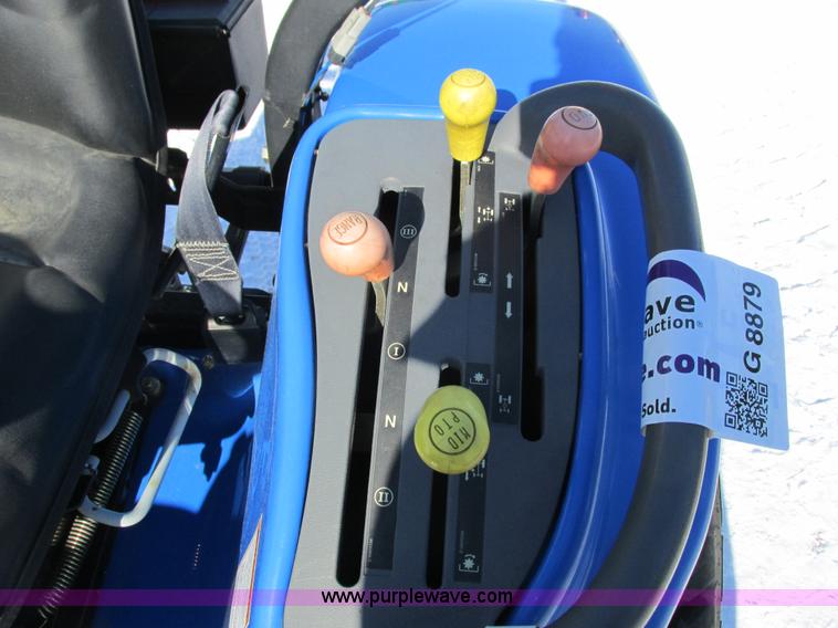 image for item G8879 2001 New Holland TC25D MFWD garden tractor