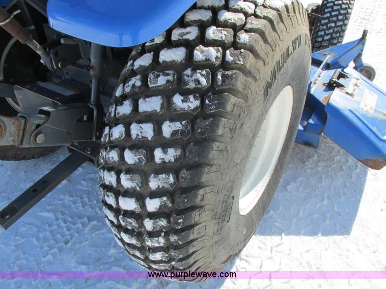 image for item G8879 2001 New Holland TC25D MFWD garden tractor