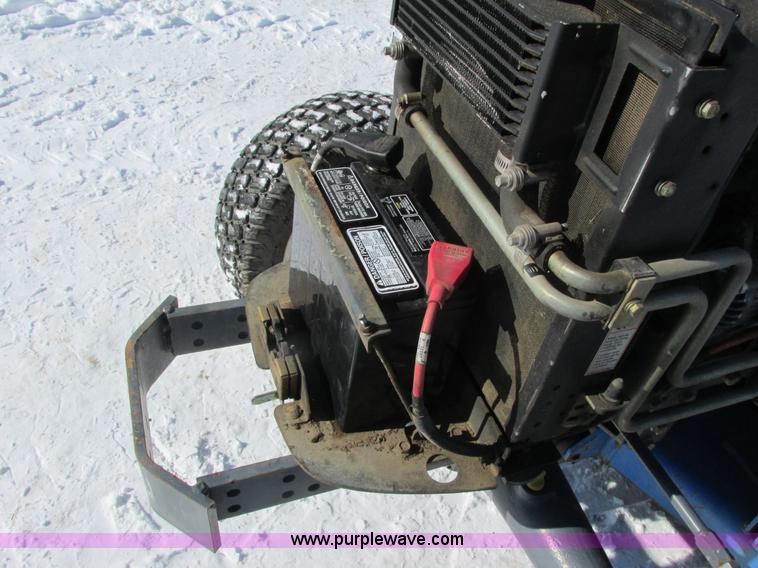 image for item G8879 2001 New Holland TC25D MFWD garden tractor