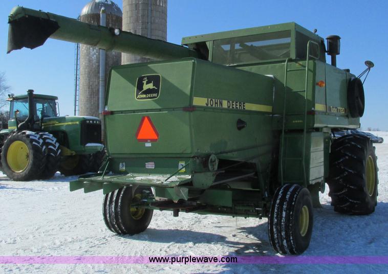 image for item G8880 1984 John Deere 7720 Turbo combine