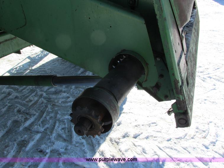 image for item G8880 1984 John Deere 7720 Turbo combine