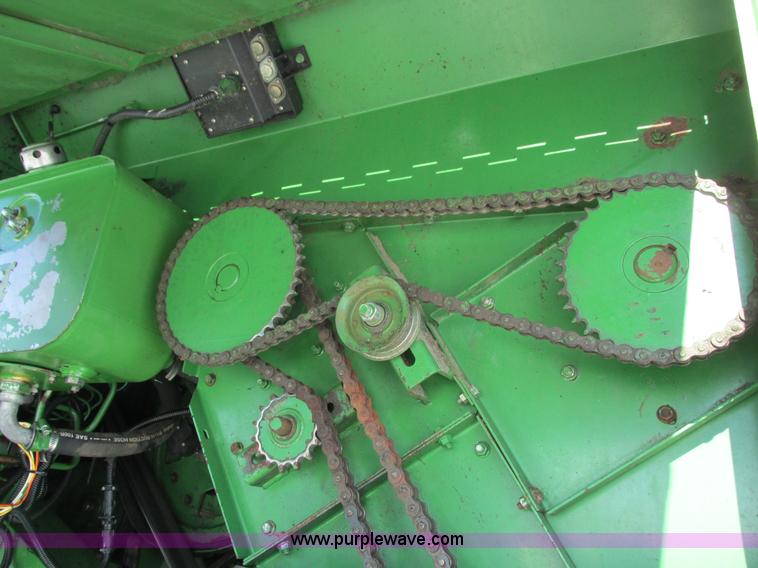 image for item G8880 1984 John Deere 7720 Turbo combine