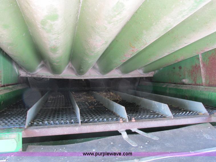 image for item G8880 1984 John Deere 7720 Turbo combine