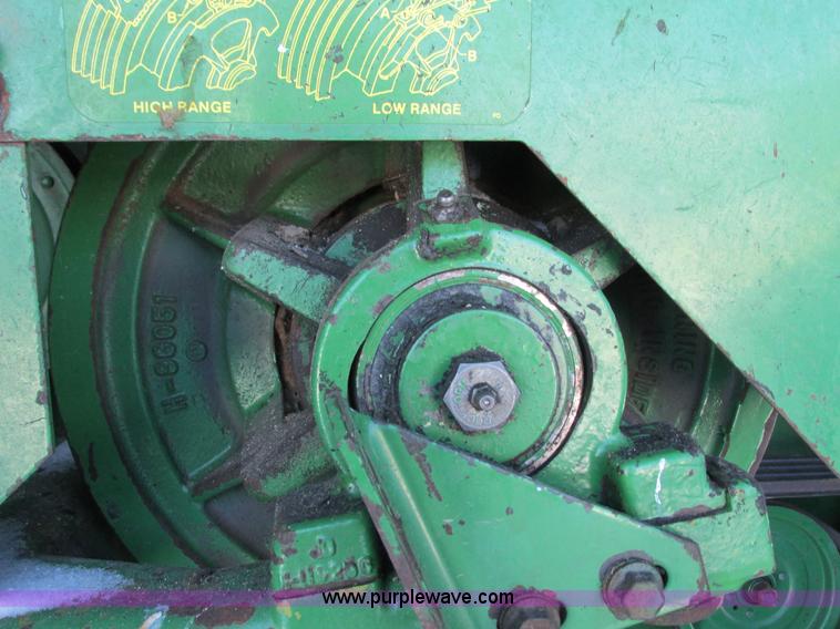 image for item G8880 1984 John Deere 7720 Turbo combine