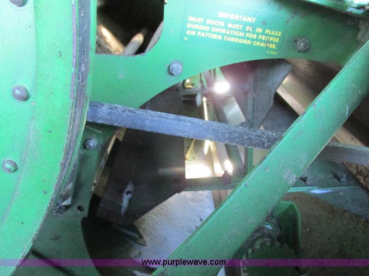 image for item G8880 1984 John Deere 7720 Turbo combine