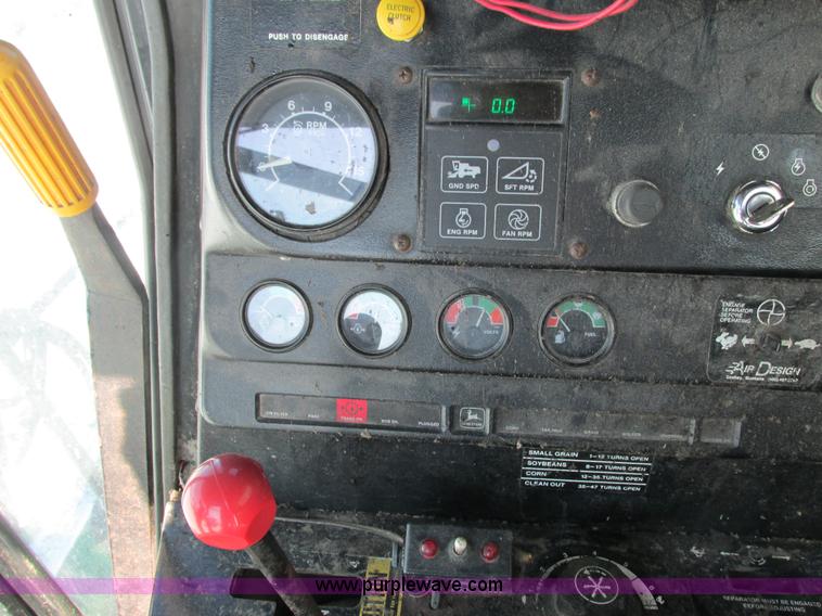 image for item G8880 1984 John Deere 7720 Turbo combine