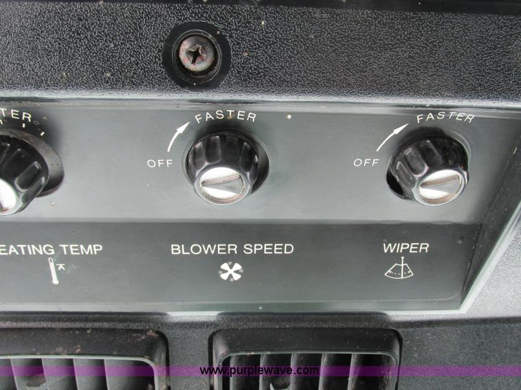 image for item G8880 1984 John Deere 7720 Turbo combine