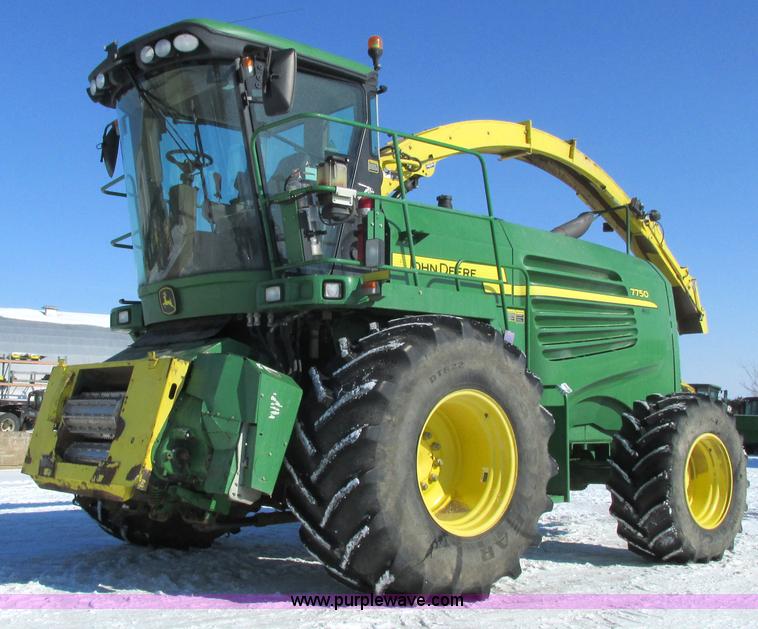 image for item G8881 2009 John Deere 7750 forage harvester