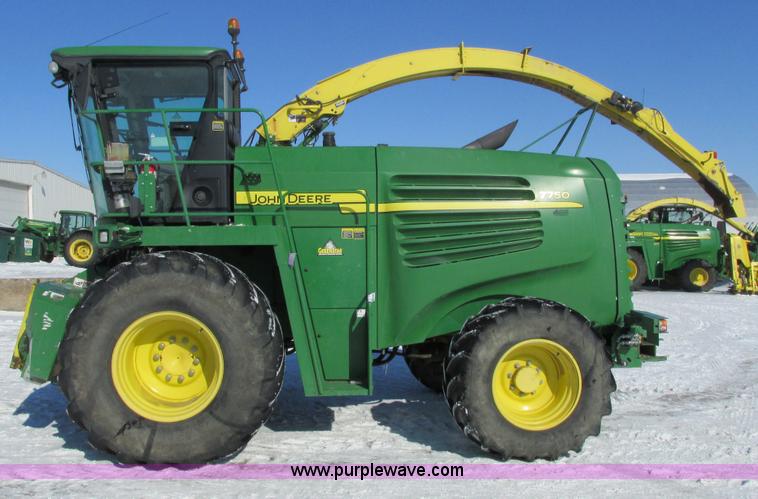 image for item G8881 2009 John Deere 7750 forage harvester