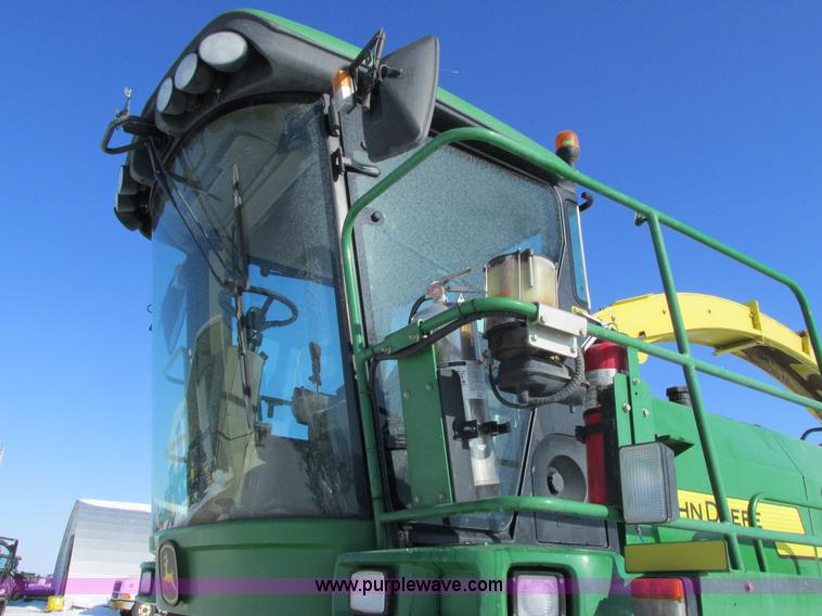 image for item G8881 2009 John Deere 7750 forage harvester