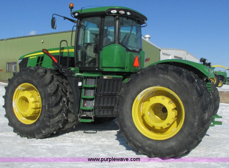 image for item G8882 2012 John Deere 9460R 4WD tractor