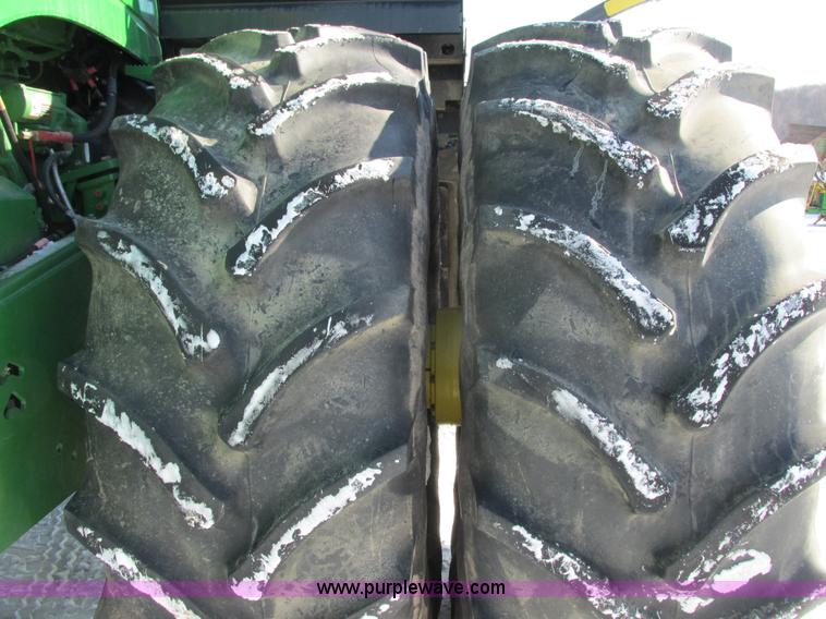 image for item G8882 2012 John Deere 9460R 4WD tractor