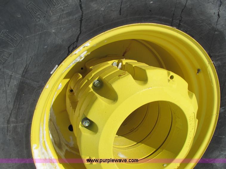 image for item G8882 2012 John Deere 9460R 4WD tractor