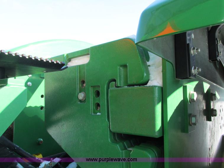 image for item G8882 2012 John Deere 9460R 4WD tractor