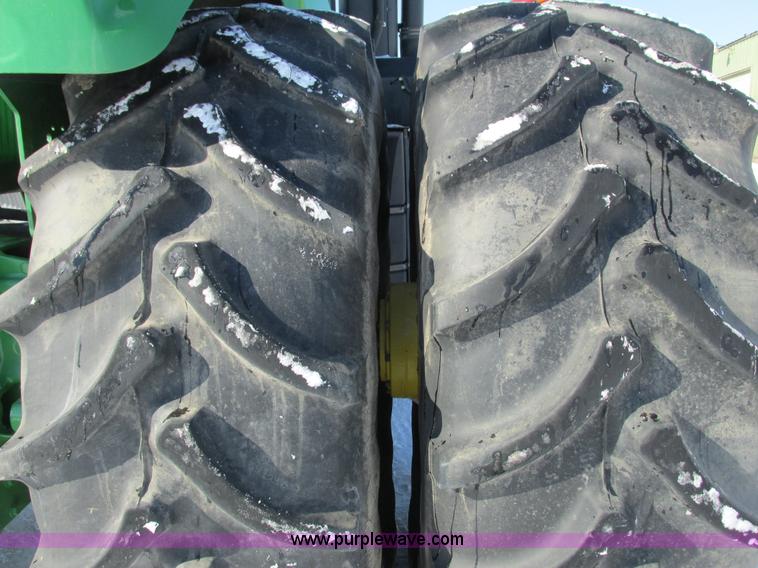 image for item G8882 2012 John Deere 9460R 4WD tractor