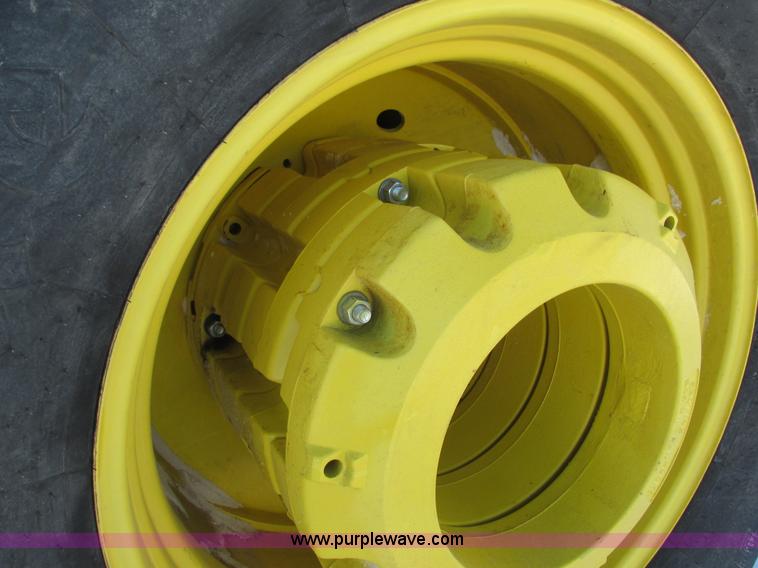 image for item G8882 2012 John Deere 9460R 4WD tractor