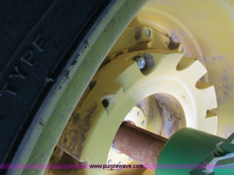 image for item G8882 2012 John Deere 9460R 4WD tractor