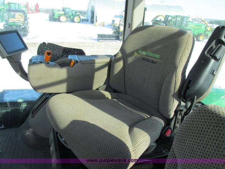 image for item G8882 2012 John Deere 9460R 4WD tractor