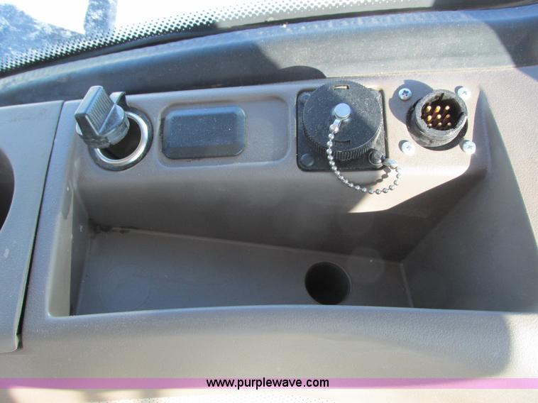 image for item G8882 2012 John Deere 9460R 4WD tractor