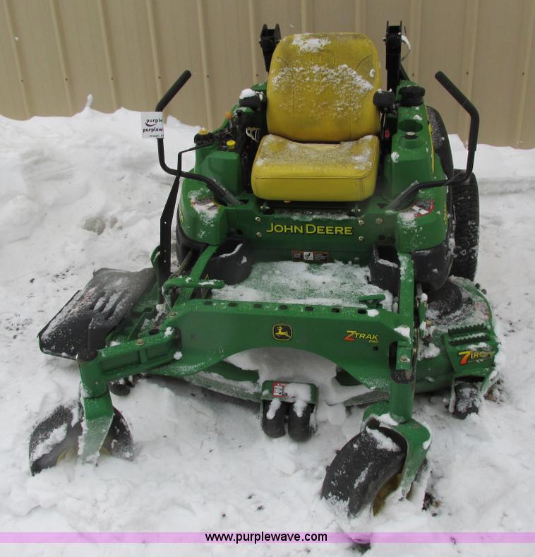 image for item G8884 2008 John Deere Z820A lawn mower