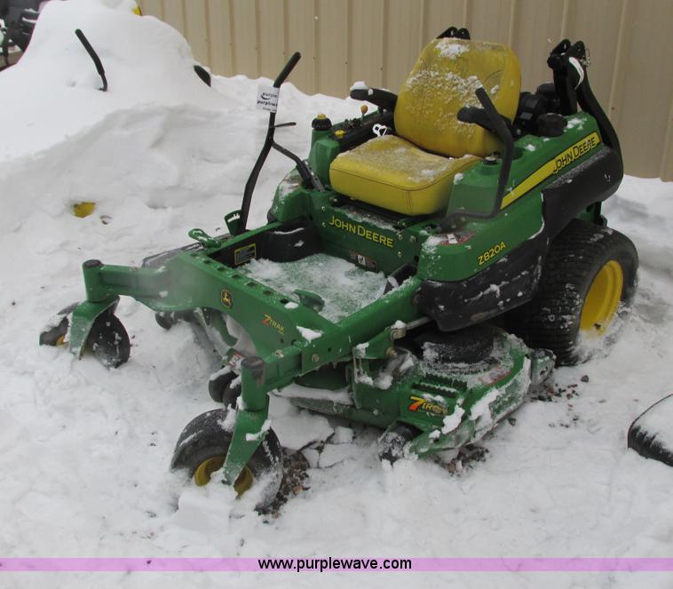 image for item G8884 2008 John Deere Z820A lawn mower