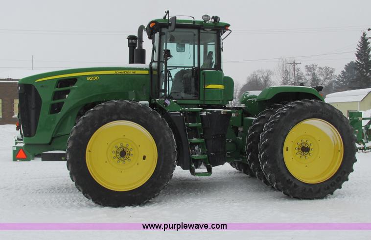 image for item G8885 2009 John Deere 9230 4WD tractor