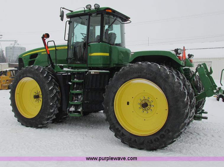 image for item G8885 2009 John Deere 9230 4WD tractor