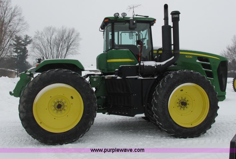 image for item G8885 2009 John Deere 9230 4WD tractor