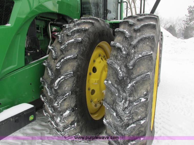 image for item G8885 2009 John Deere 9230 4WD tractor