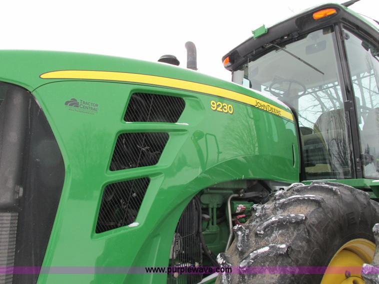 image for item G8885 2009 John Deere 9230 4WD tractor