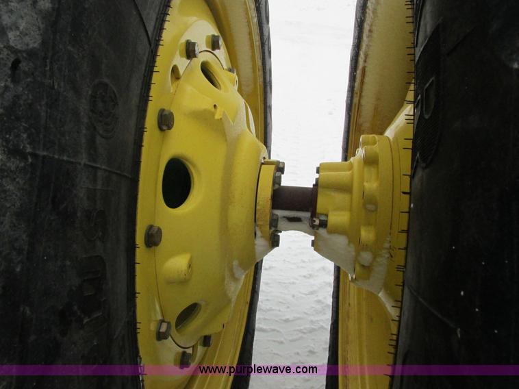 image for item G8885 2009 John Deere 9230 4WD tractor