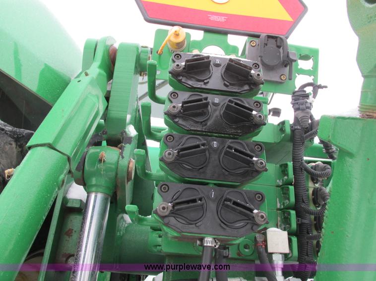 image for item G8885 2009 John Deere 9230 4WD tractor