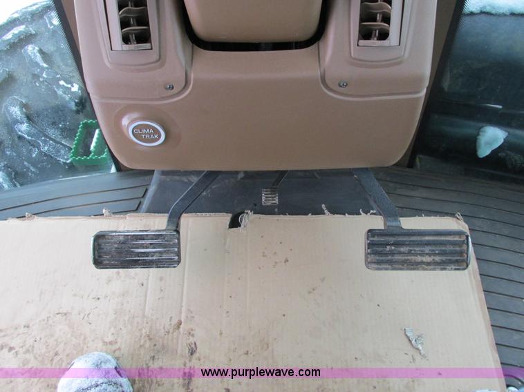 image for item G8885 2009 John Deere 9230 4WD tractor