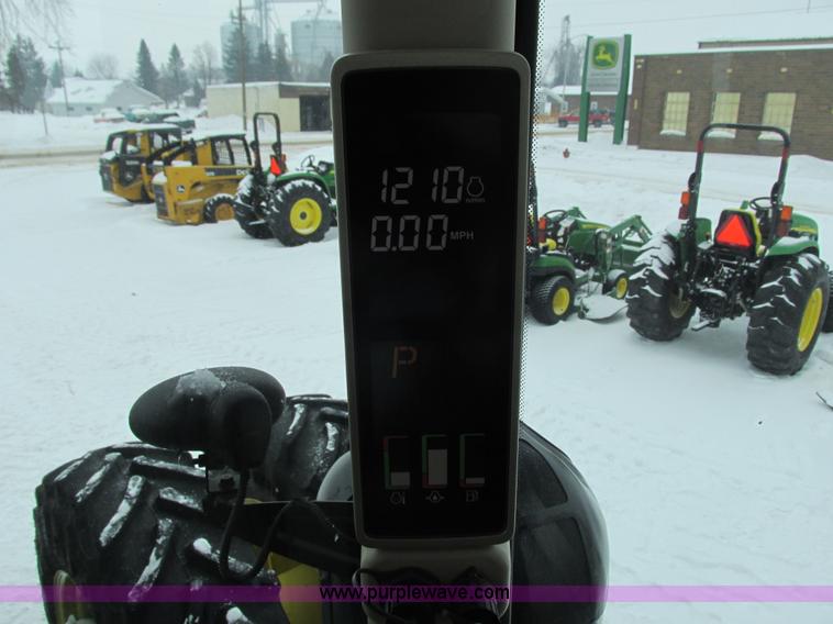 image for item G8886 2012 John Deere 8310R MFWD tractor